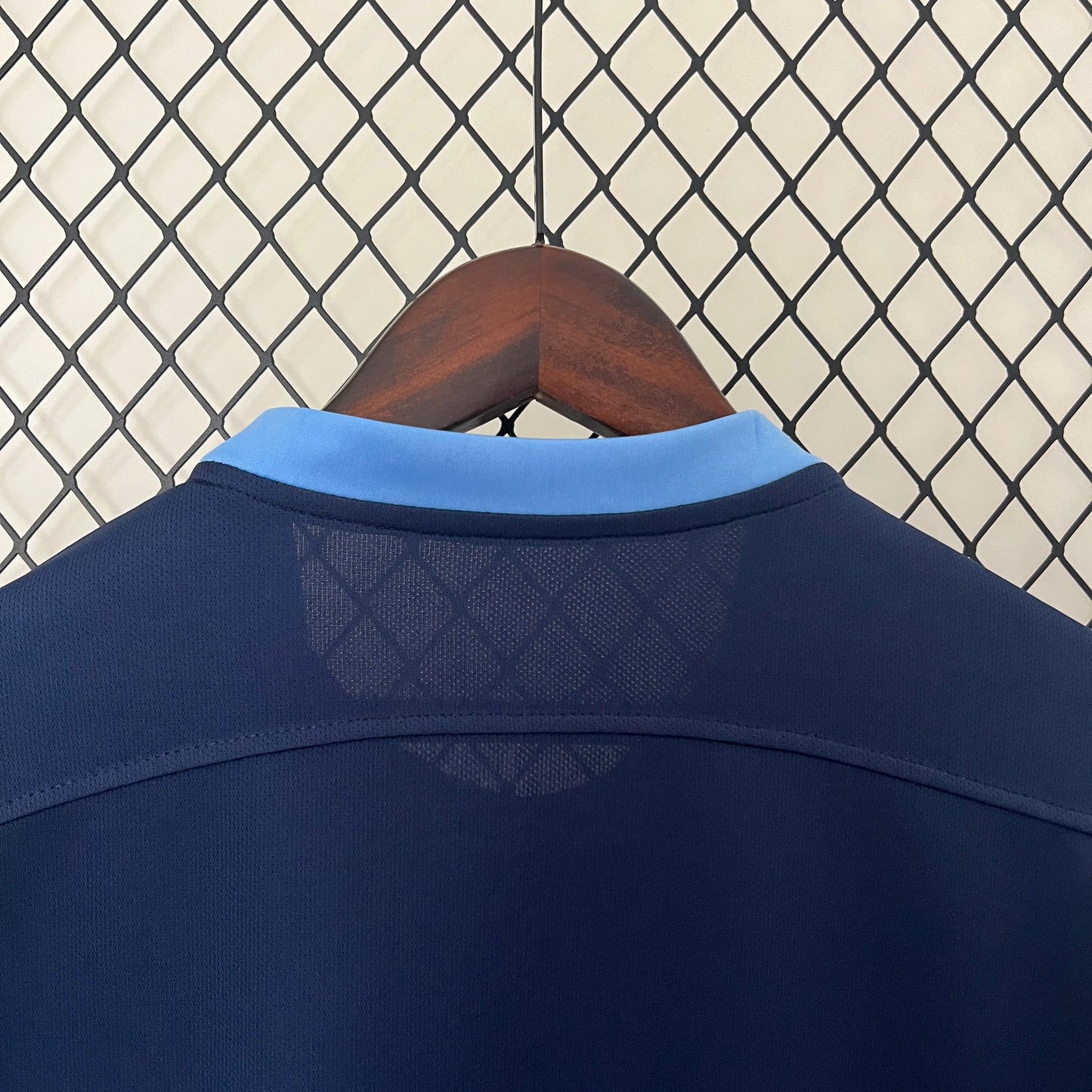 Retro Manchester City 15/16 Away