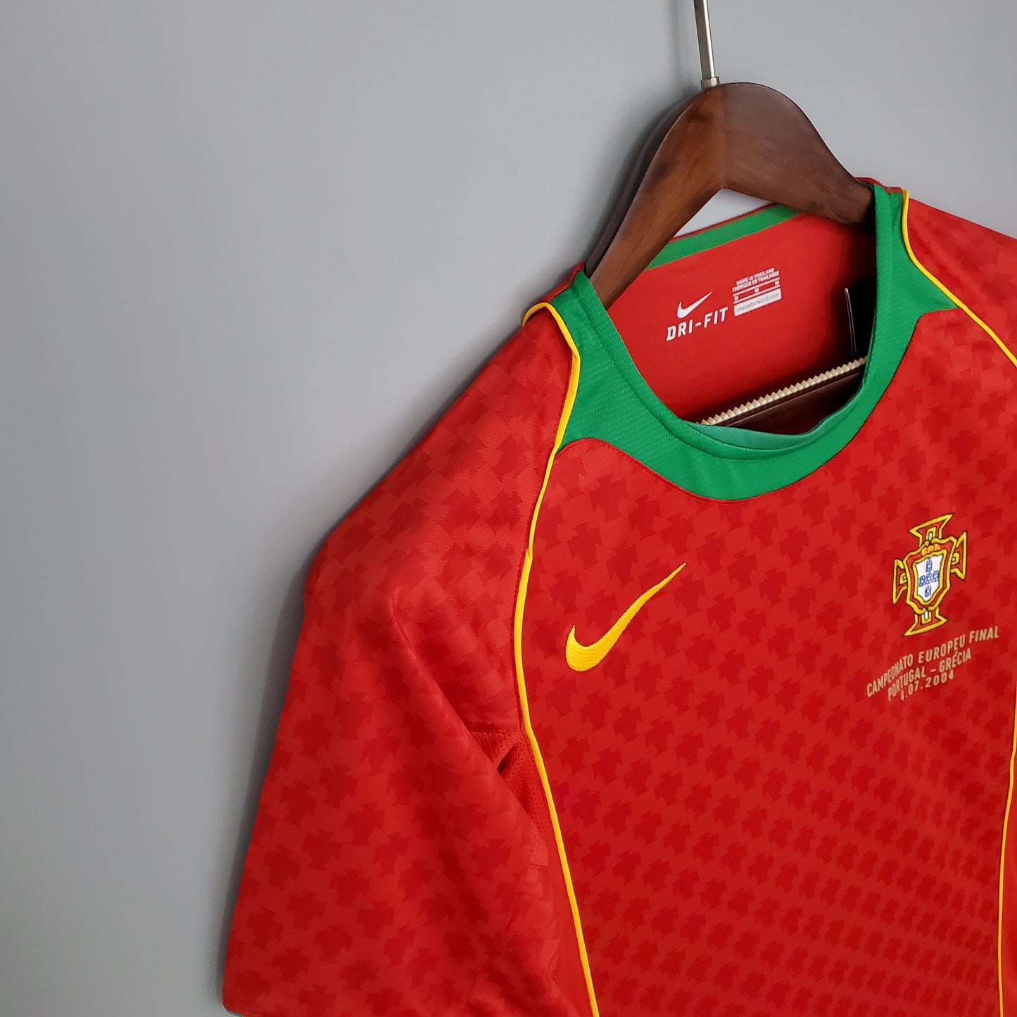 Retro Portugal 2004 home