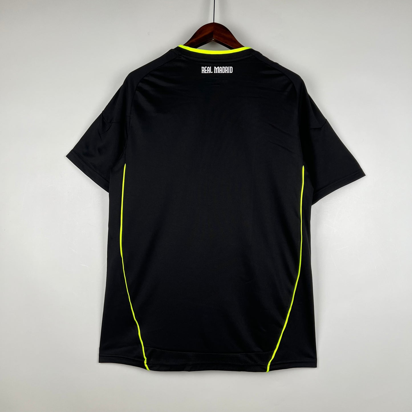 Retro Real Madrid 10/11 Away