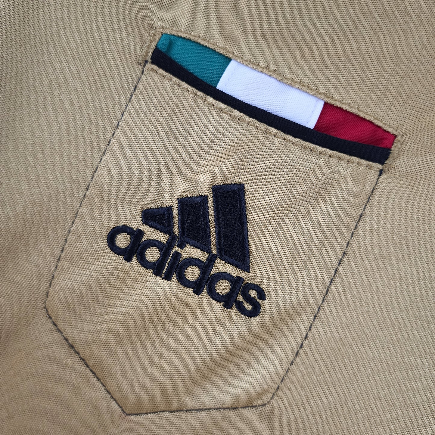 Retro 13/14 AC Milan third away
