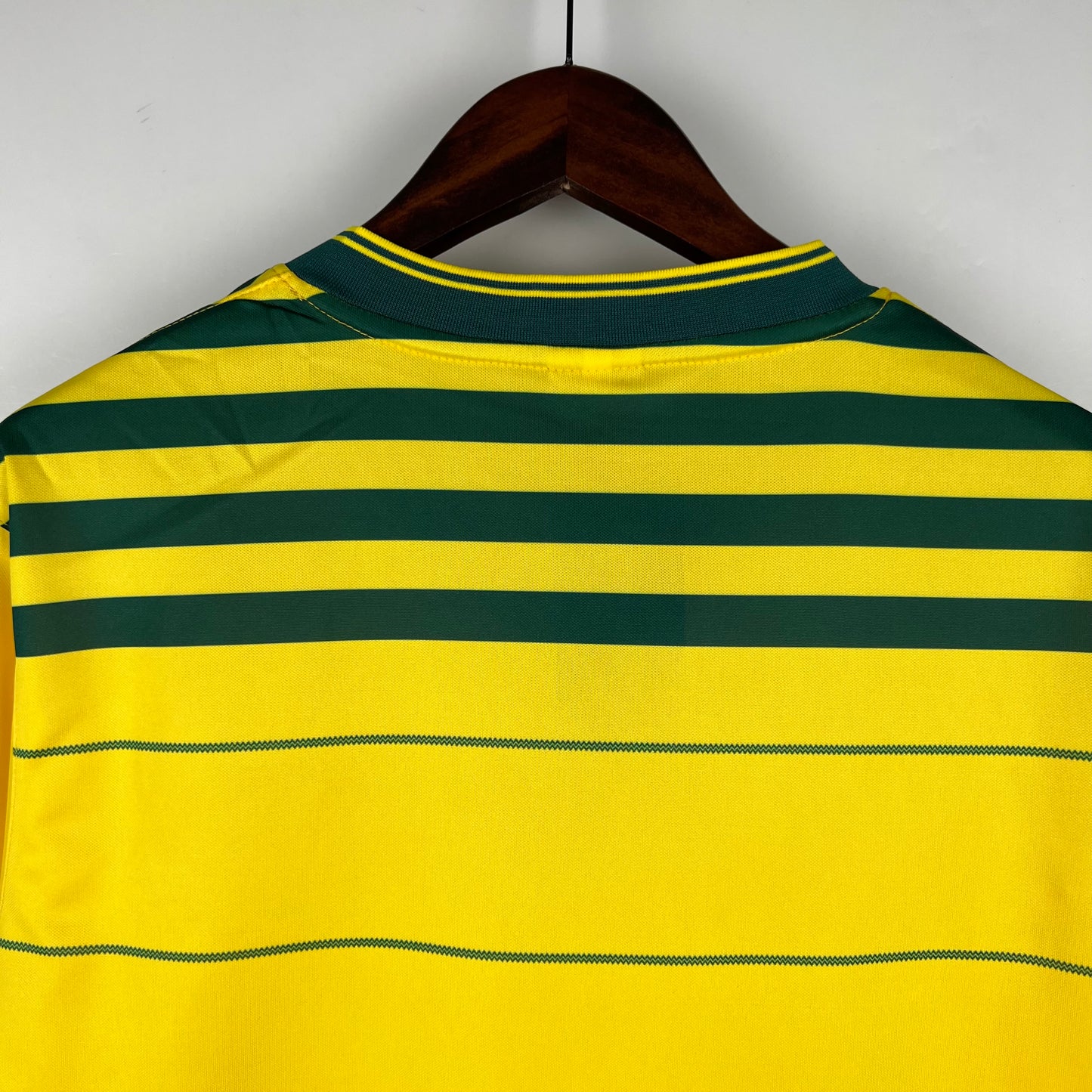 Retro Brazil 1984 Home