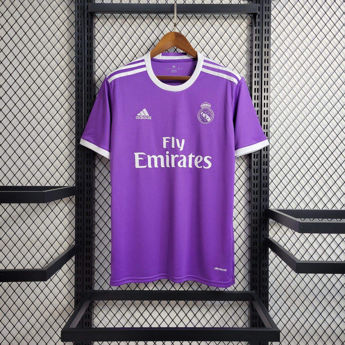 Real Madrid 2016/17 Away Throwback
