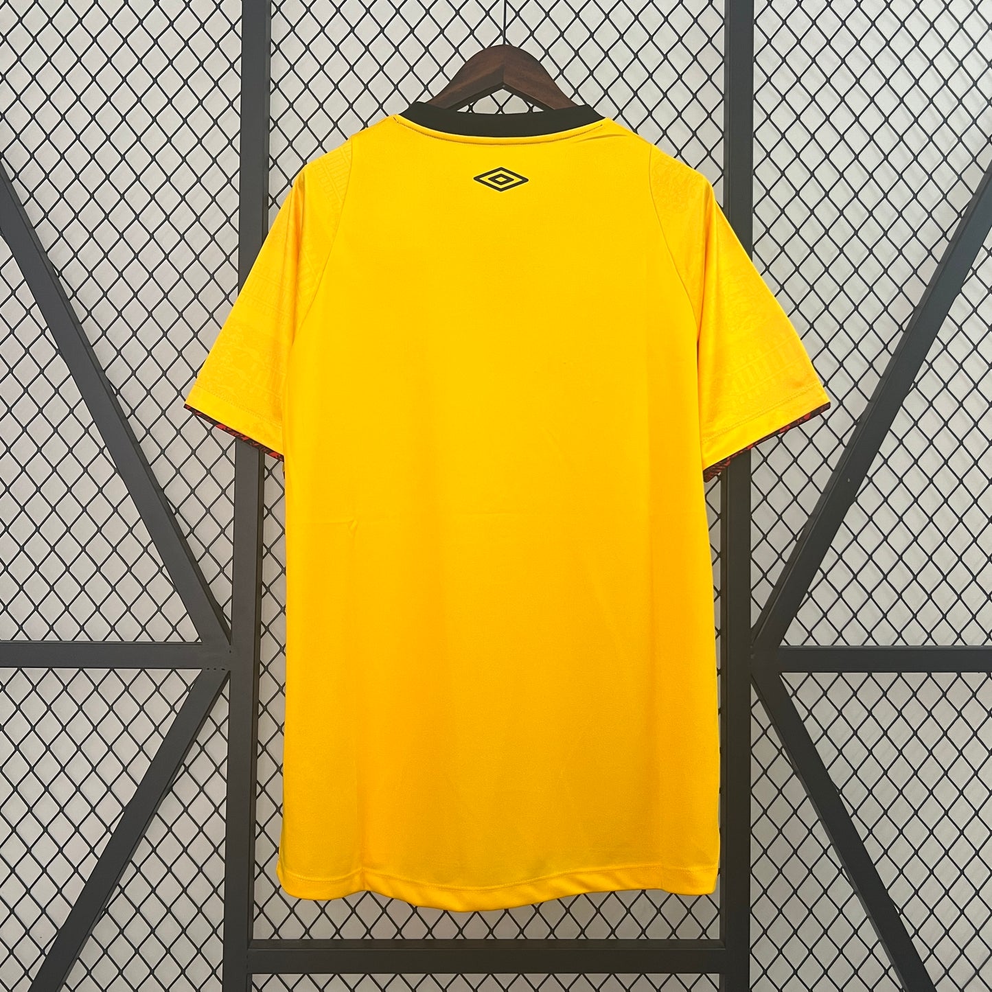 24/25 Recife away