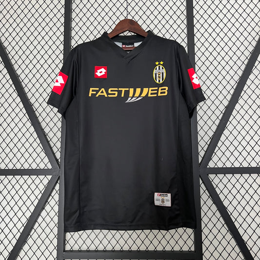Retro Juventus 01/02 Away