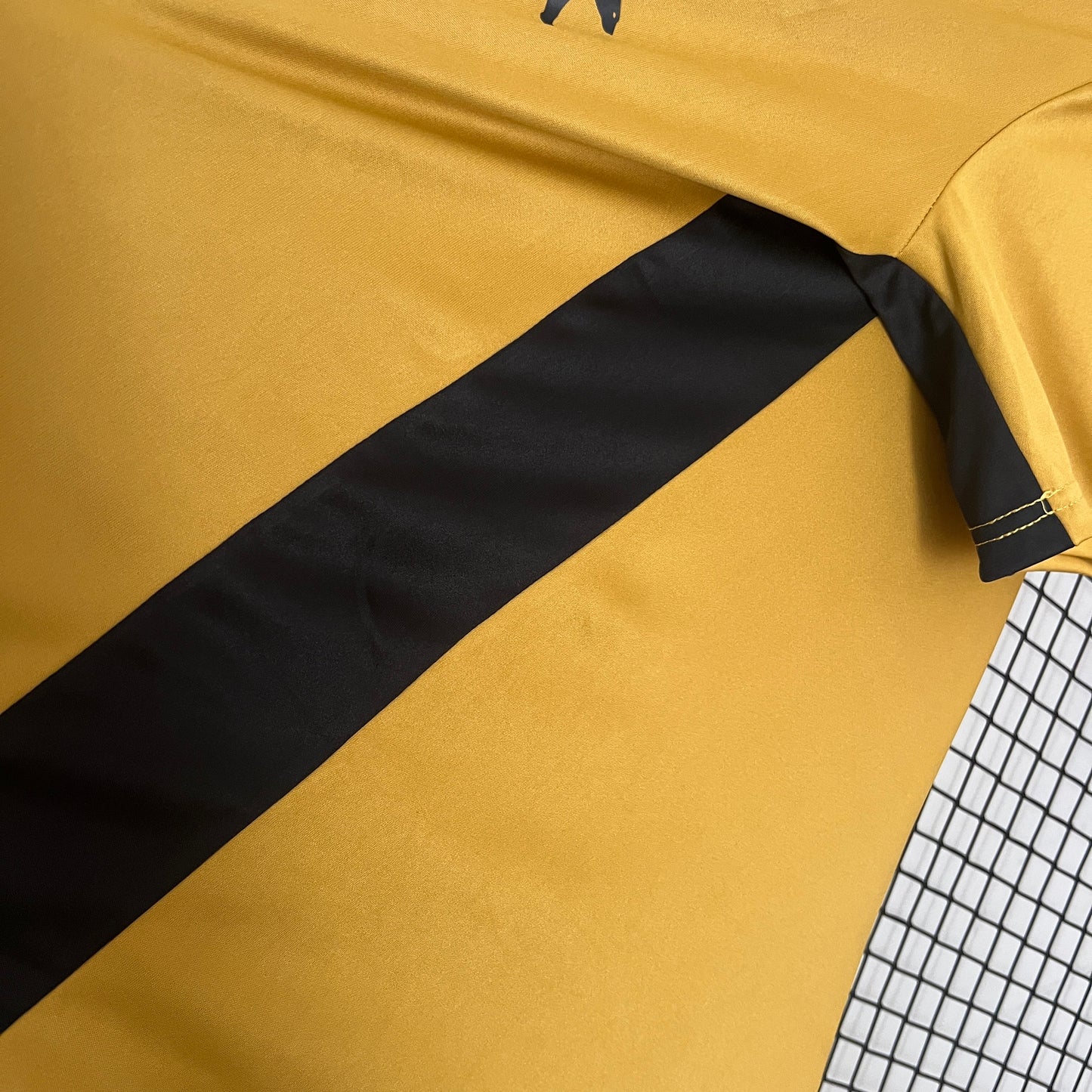 24/25 Colo Colo fourth away