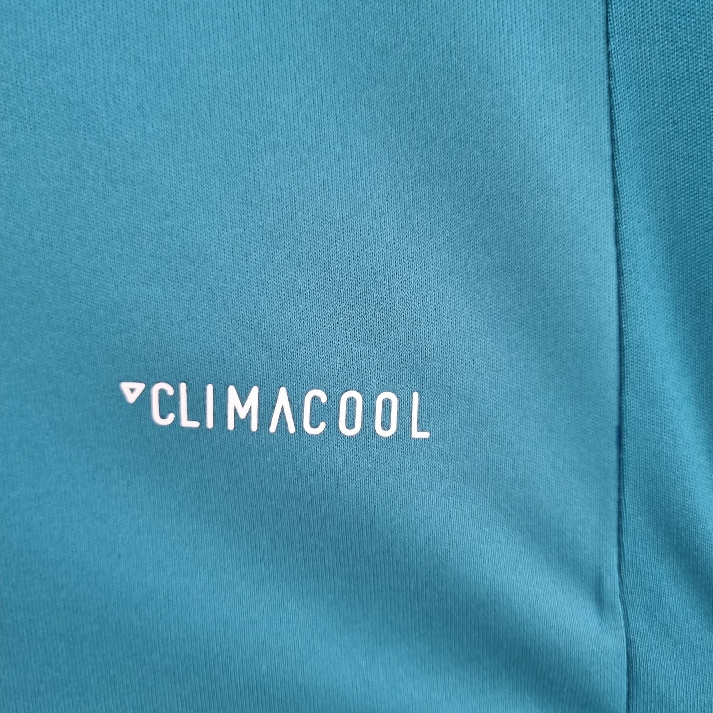Retro Real Madrid 17/18 long sleeve third away