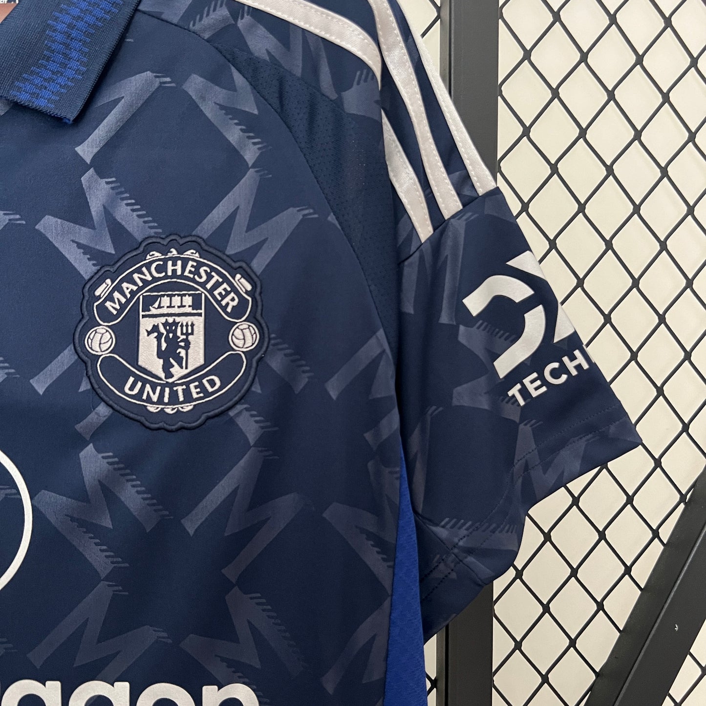 Manchester United 2024/25 Away Jersey