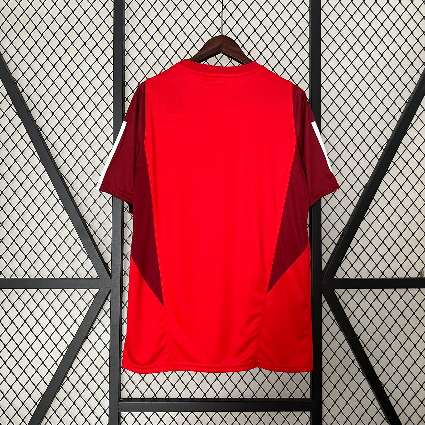24/25 Internacional Training Wear Red